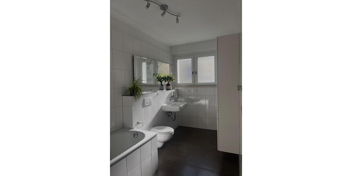 Reihenhaus Frankfurt am Main Eschersheim - 6 Zimmer, 150 m&sup2;, 595.000&euro; | Angebot:26918819
