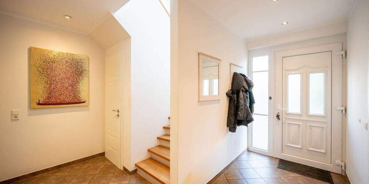 Einfamilienhaus Frankfurt am Main Harheim - 9 Zimmer, 259 m&sup2;, 1.250.000&euro; | Angebot:24834959