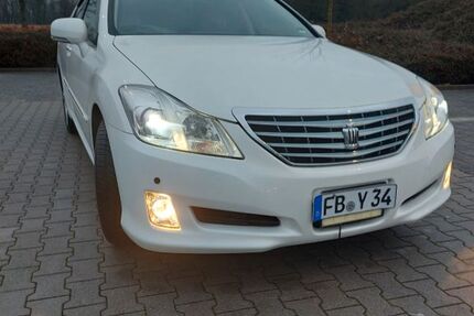 Toyota Crown 79.600 km 12.000 &euro; Niddatal 61194