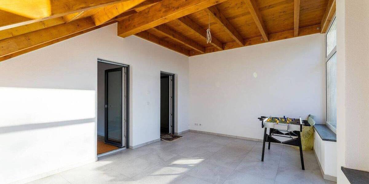 Doppelhaushälfte Neuberg Ravolzhausen - 5 Zimmer, 155 m&sup2;, 2.200&euro; | Angebot:26879405
