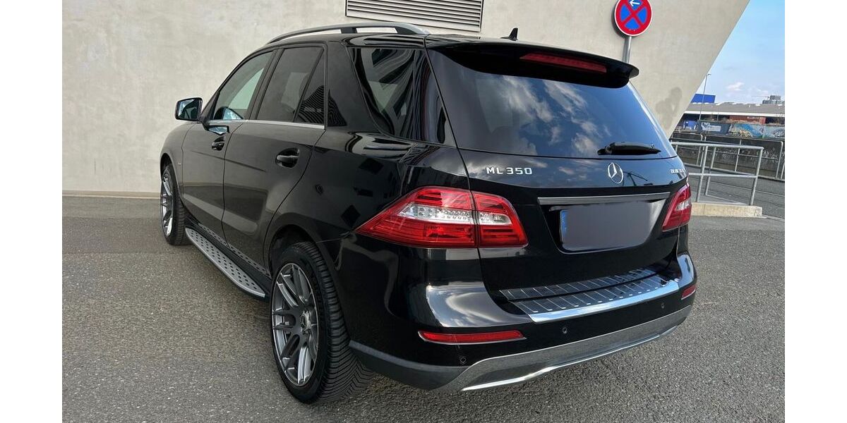 Mercedes-Benz ML 350 230.000 km 14.900 &euro; Hattersheim am Main 65795