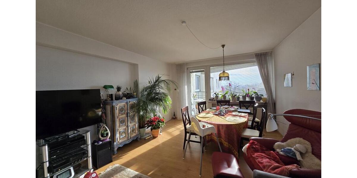 Schöne 3-Zi.-Wohnung mit Blick auf die Skyline 3 zimmer