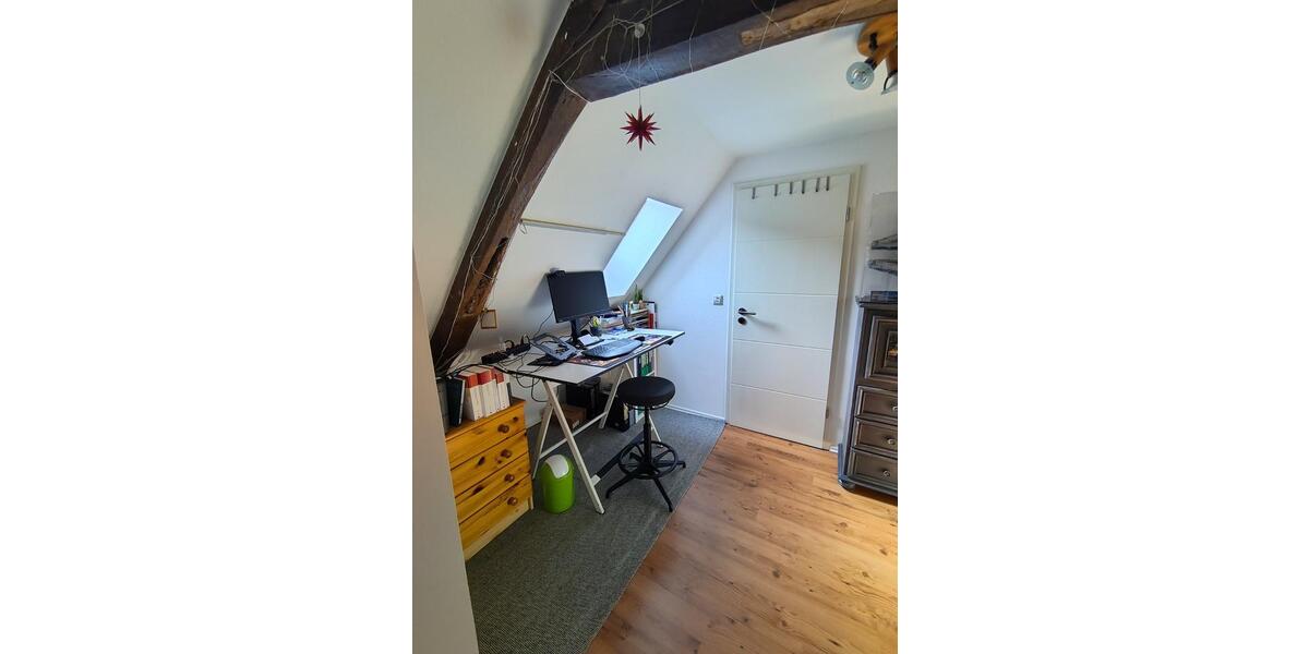 Dachgeschoßwohnung Groß-Zimmern Zimmern - 2 Zimmer, 87 m&sup2;, 890&euro; | Angebot:25637665