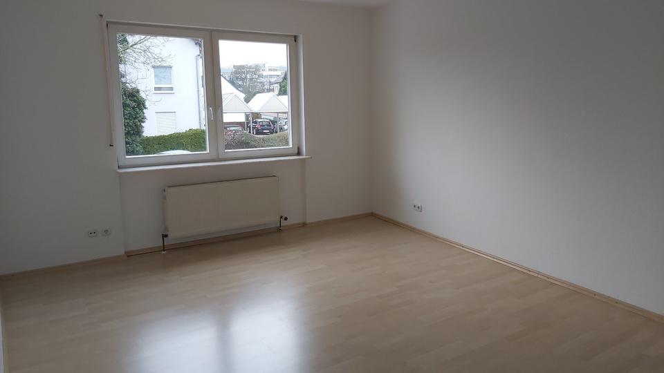Etagenwohnung Bruchköbel - 3 Zimmer, 92 m&sup2;, 980&euro; | Angebot:26087533