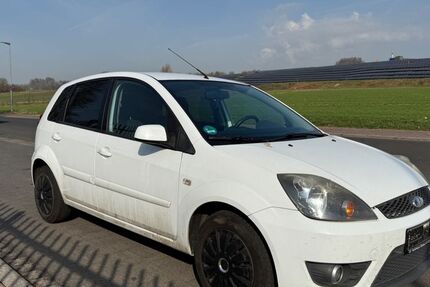 Ford Fiesta 208.100 km 2.900 &euro; Hanau 63452