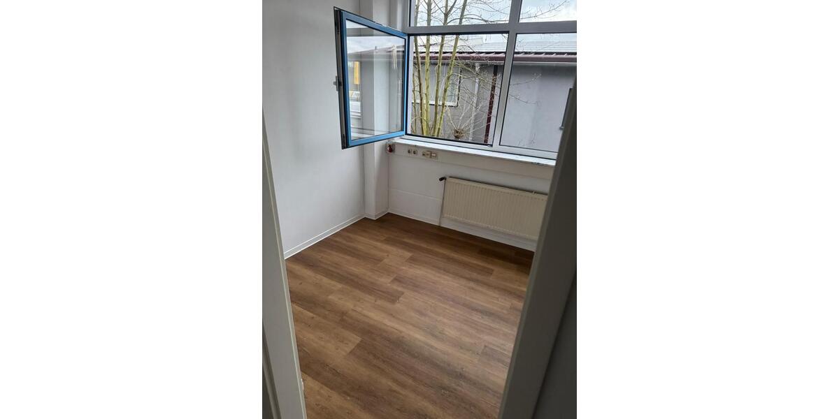 Gewerbeobjekt Frankfurt am Main Bergen-Enkheim - 350&euro; | Angebot:23852445