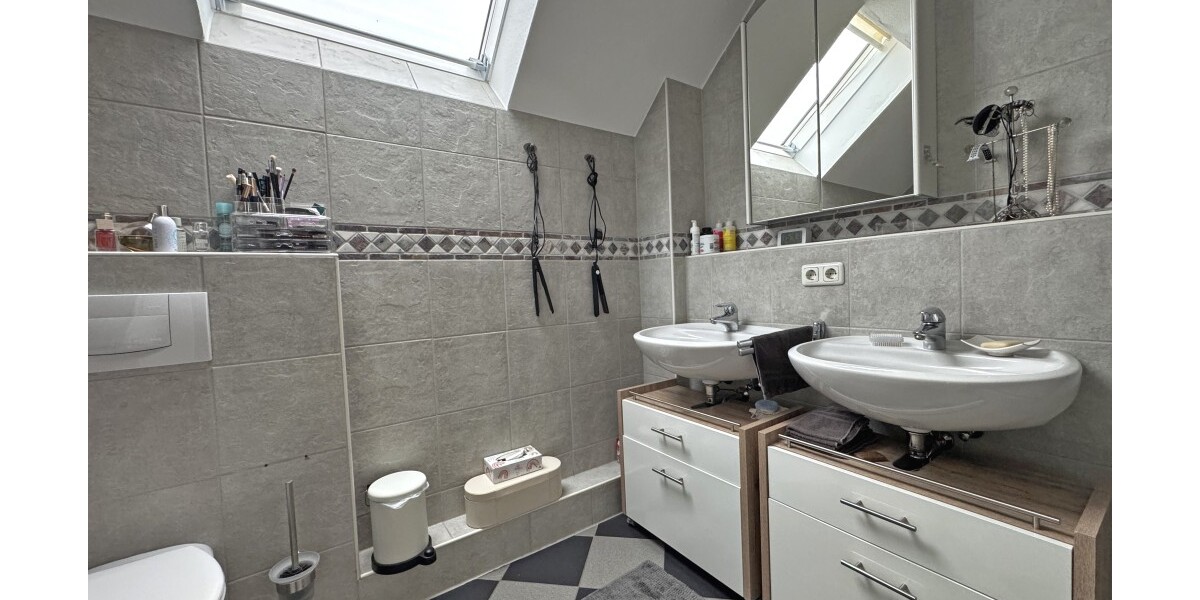 *Langenhain* Gepflegte Doppelhaushälfte in ruhiger Lage mit Nähe zum Wald* - Doppelhaushälfte Hofheim | Angebot:19018645