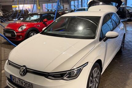 VW Golf 59.000 km 19.000 &euro; Rüsselsheim 65428