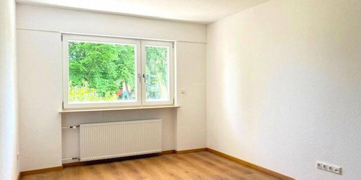 Etagenwohnung Dreieich Götzenhain - 2 Zimmer, 71 m&sup2;, 950&euro; | Angebot:26903814