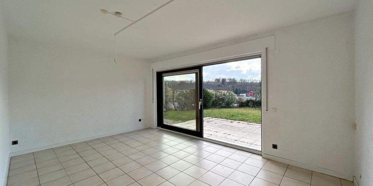 Einfamilienhaus Eppstein / Vockenhausen Vockenhausen - 6 Zimmer, 186 m&sup2;, 1.950&euro; | Angebot:25665511