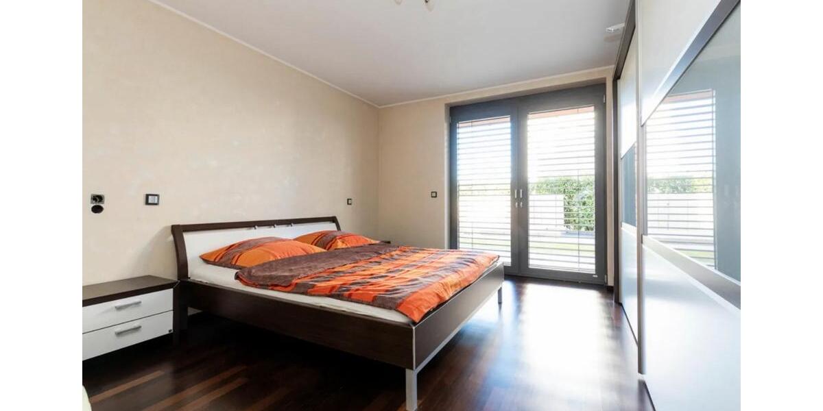 Einfamilienhaus Hofheim am Taunus - 9 Zimmer, 346 m&sup2;, 2.190.000&euro; | Angebot:27269448