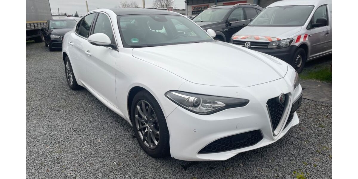 Alfa Romeo Giulia 200.000 km 15.950 &euro; Dieburg 64807