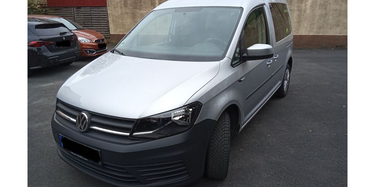 VW Caddy 147.005 km 13.500 &euro; Offenbach am Main 63069