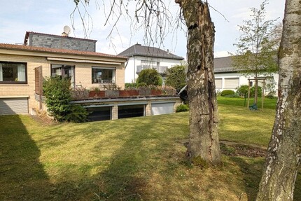 *Einfamilienhaus in ruhiger Lage* – Sanierungsbed. - Erweiterung möglich - Bebaubar § 34 (BauGB) - 6 zimmer