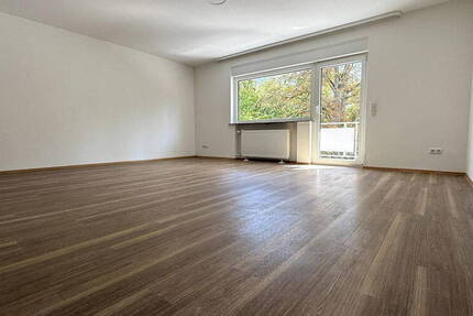 Privat-Renovierte 3,5-Zimmer-Whg mit Balkon direkt im Kurpark-Einziehen&Wohlfühlen!