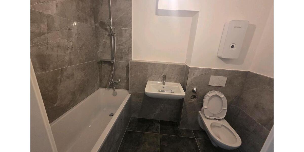 Mehrfamilienhaus, Wohnhaus Frankfurt am Main Niederrad - 3 Zimmer, 82 m&sup2;, 1.400&euro; | Angebot:25627210