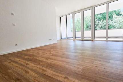 ERSTBEZUG: Großzügige 3-Zimmer-Neubauwohnung mit neuer Einbauküche und 2 sonnigen Balkonen 3 zimmer