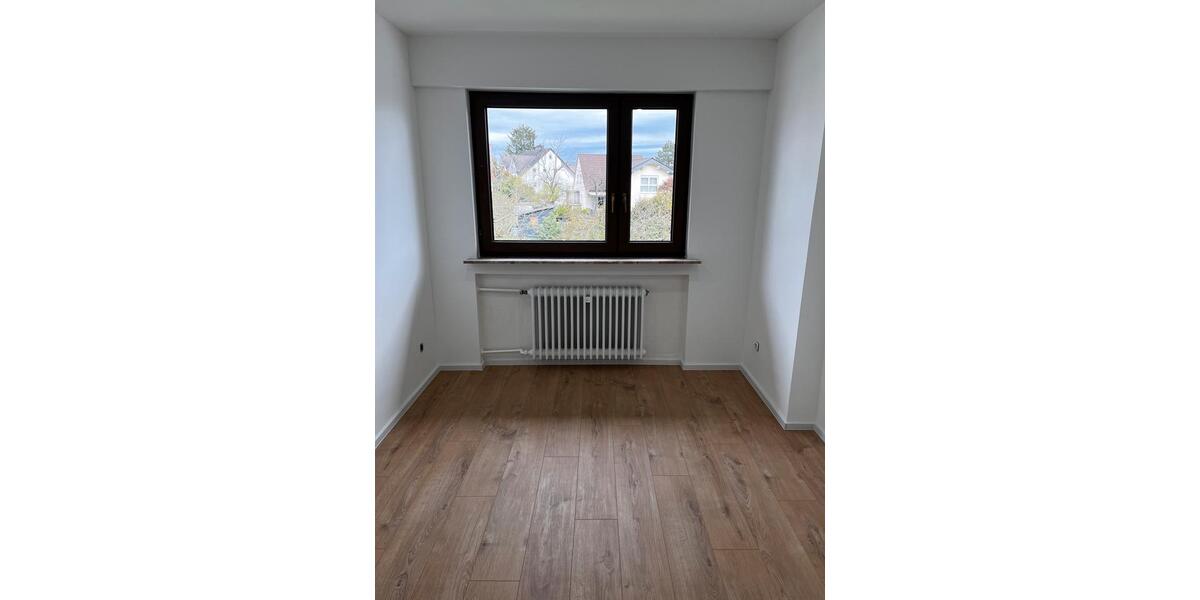Etagenwohnung Erlensee - 3 Zimmer, 99 m&sup2;, 1.200&euro; | Angebot:25640901