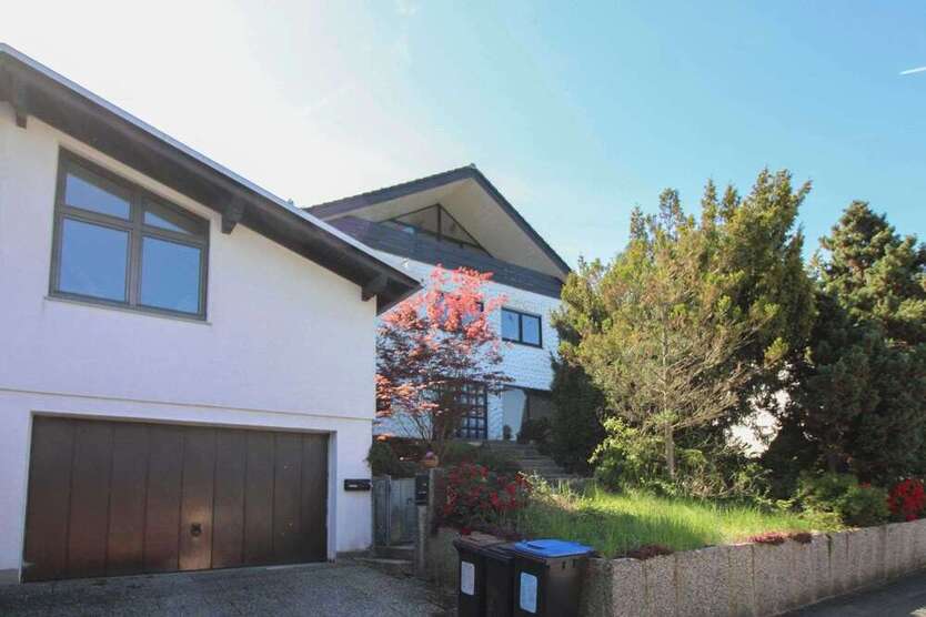 Haus zum Kaufen in Weilrod 549.000 € 220 m²