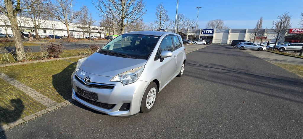 Toyota Verso-S 51.950 km 7.599 &euro; Frankfurt/Main 65933