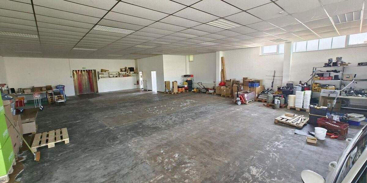 Gewerbehalle für Produktion, Handel, Handwerk+Freiflächen+wohnen zimmer