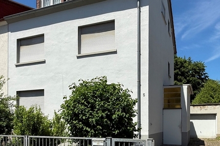 Frankfurt-Zeilsheim: Erbpacht- vermietetes DHH mit 2 Einheiten als Kapitalanlage - Haus Frankfurt am Main Sindlingen | Angebot:26897691