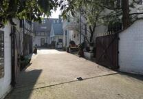Idylle im Doppelpack: Süßes Fachwerkhaus & Maisonette Whg.