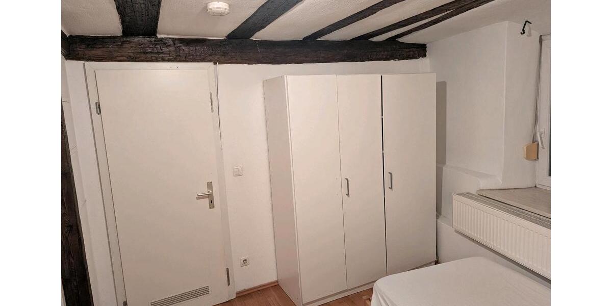 Etagenwohnung Frankfurt am Main Nord-West - 1 Zimmer, 10 m&sup2;, 400&euro; | Angebot:26577775