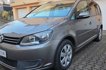 VW Touran 92.000 km 7.490 &euro; Niddatal 61194