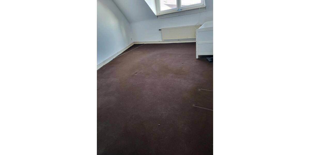 4-Zimmer-Wohnung 120m in FfM Fechenheim zu vermieten 4 zimmer