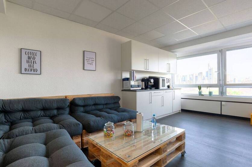 Arbeiten mit Skylineblick: professionelle Offices und Coworking - All-in-Miete