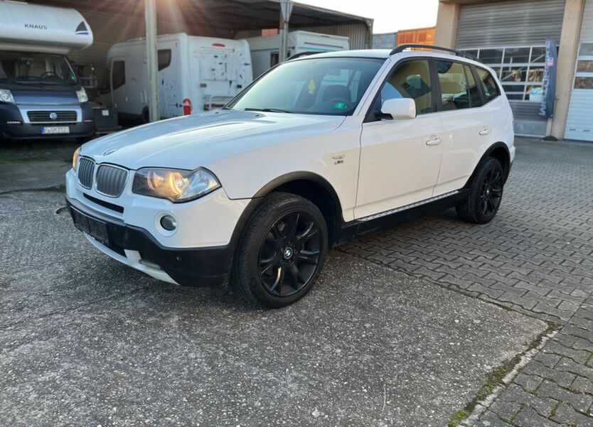 BMW X3 270.000 km 4.290 € Frankfurt am Main 65933