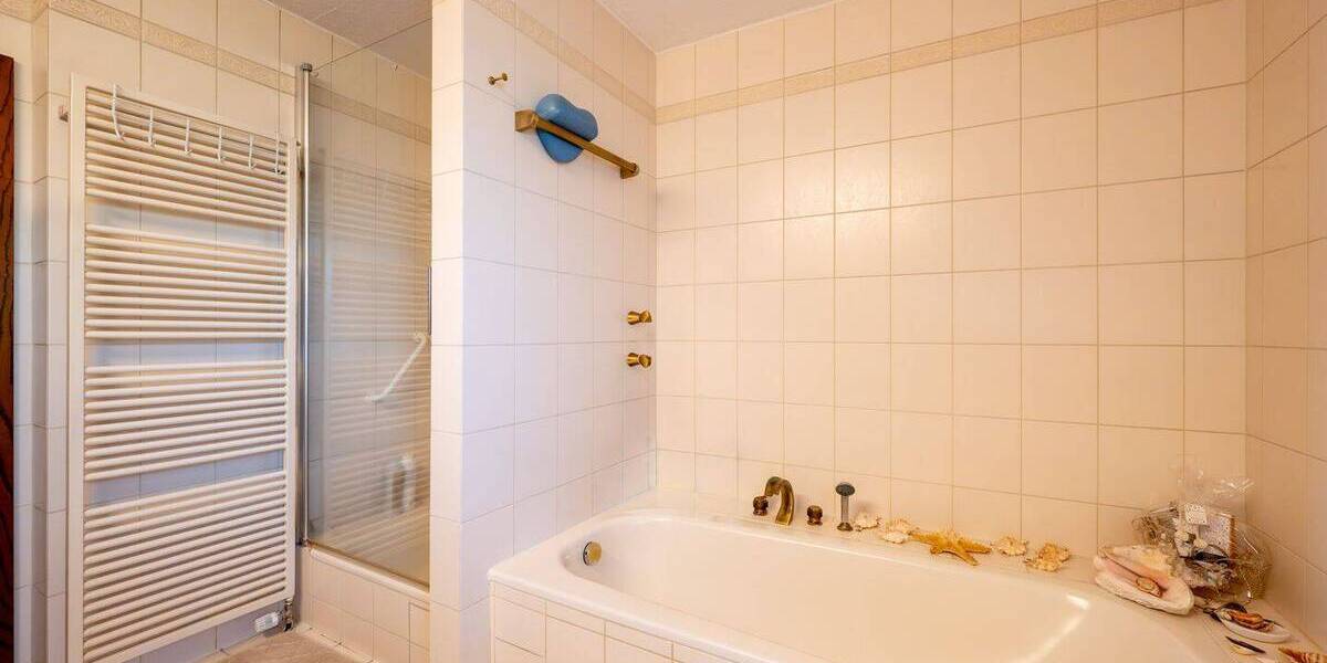 Einfamilienhaus Frankfurt am Main Nieder-Eschbach - 8 Zimmer, 291 m&sup2;, 1.285.000&euro; | Angebot:26685208