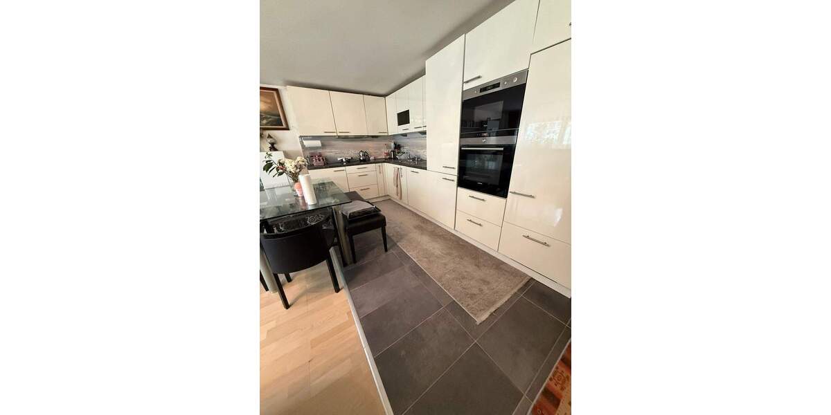 Attraktive Souterrainwohnung mit praktischen Schnitt 3 zimmer