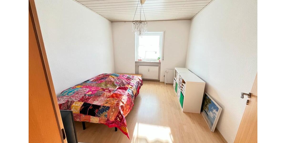 Bungalow Niddatal - 9 Zimmer, 292 m&sup2;, 649.000&euro; | Angebot:26597873
