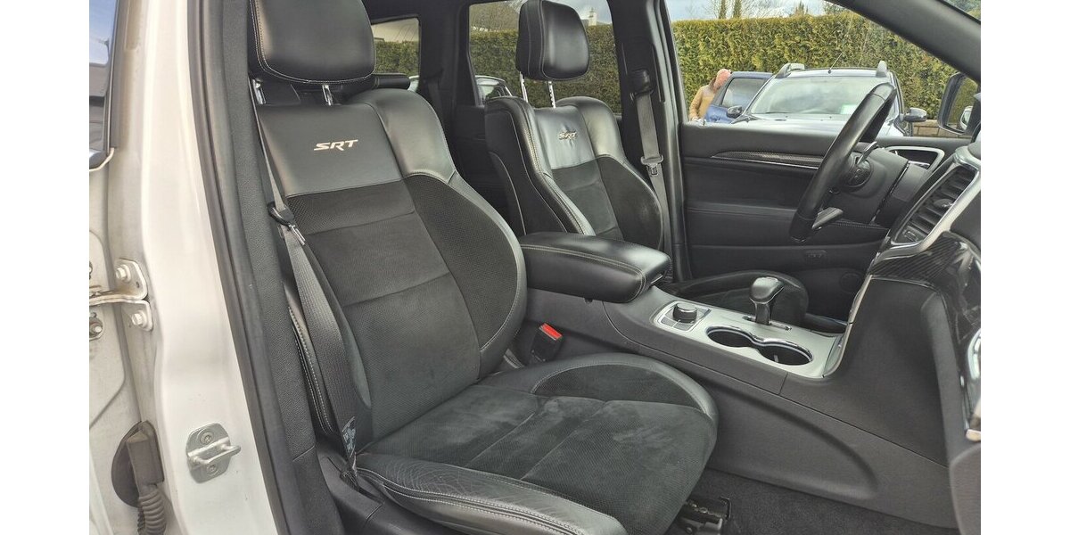 Jeep Grand Cherokee 6.4 V8 HEMI SRT 8-Gang Automatik 250.000 km 16.990 &euro; Rodgau 63110