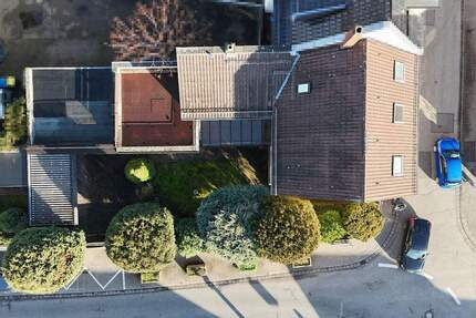 Haus Bischofsheim - 8 Zimmer, 170 m&sup2;, 598.000&euro; | Angebot:25703570