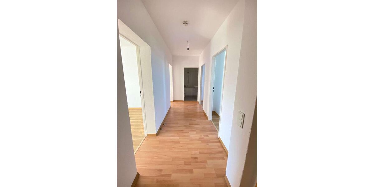 Dachgeschoßwohnung Frankfurt am Main Fechenheim - 3 Zimmer, 63 m&sup2;, 831&euro; | Angebot:25781602