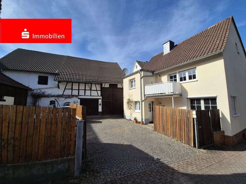 Haus zum Kaufen in Neu-Anspach 240.000 € 100 m²