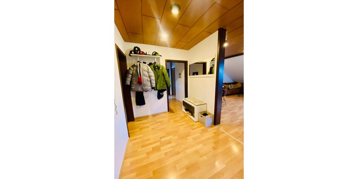 Dachgeschoßwohnung Mühlheim am Main - 3 Zimmer, 97 m&sup2;, 1.000&euro; | Angebot:25720509