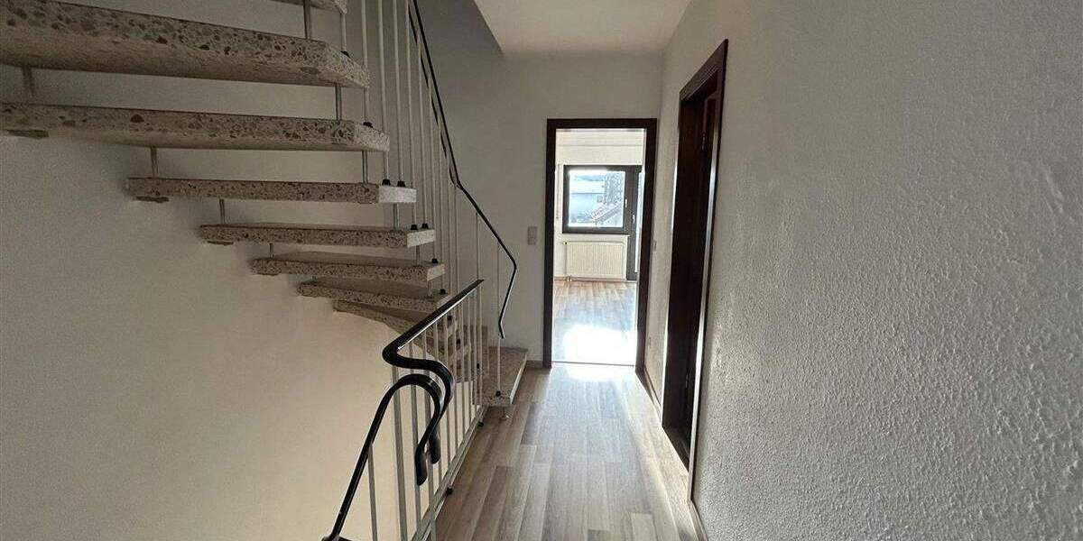 TOP-LAGE: Gepflegtes Reihenhaus mit vielen Extras! 5 zimmer