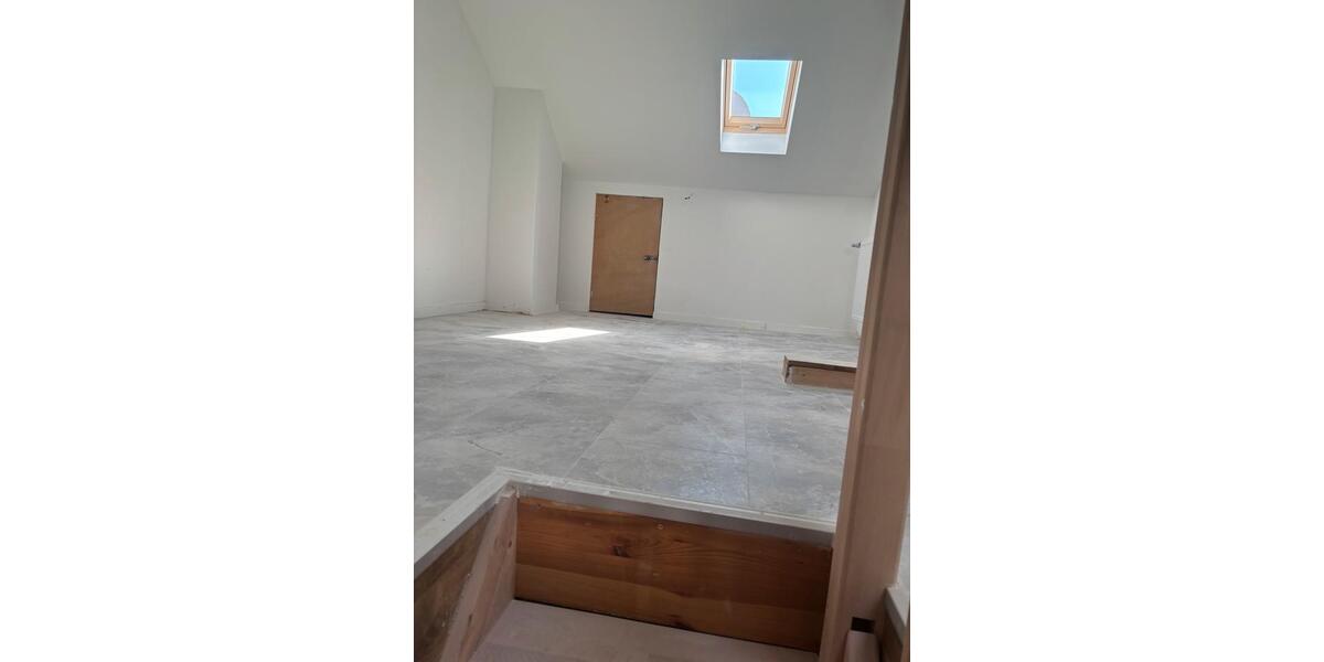 Etagenwohnung Roßdorf - 5 Zimmer, 105 m&sup2;, 1.350&euro; | Angebot:26164196