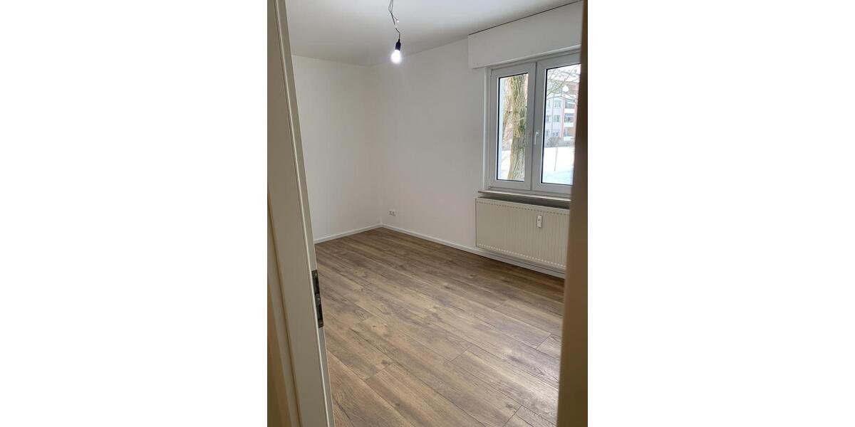 Erstbezug nach Sanierung: Moderne 3-ZKB mit Balkon in Frankfurt-Niederrad 3 zimmer