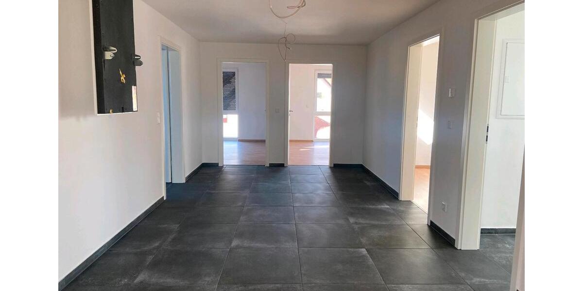 Dachgeschoßwohnung Kahl am Main - 4 Zimmer, 112 m&sup2;, 1.752&euro; | Angebot:26236084