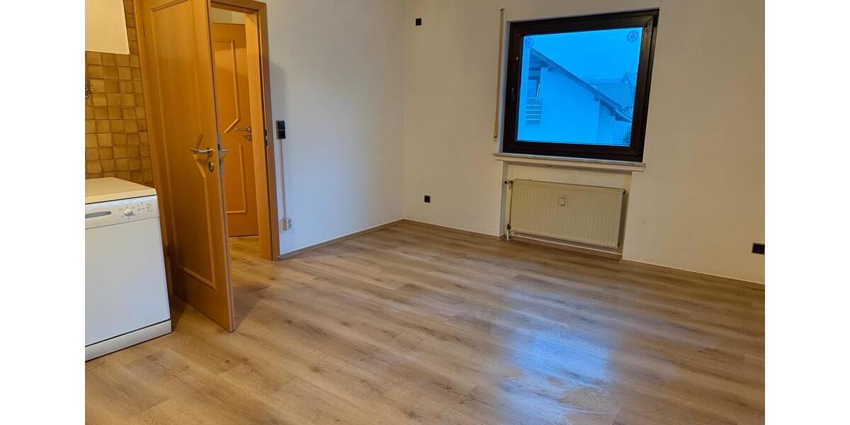 Etagenwohnung Wehrheim - 3 Zimmer, 105 m&sup2;, 1.270&euro; | Angebot:25784276