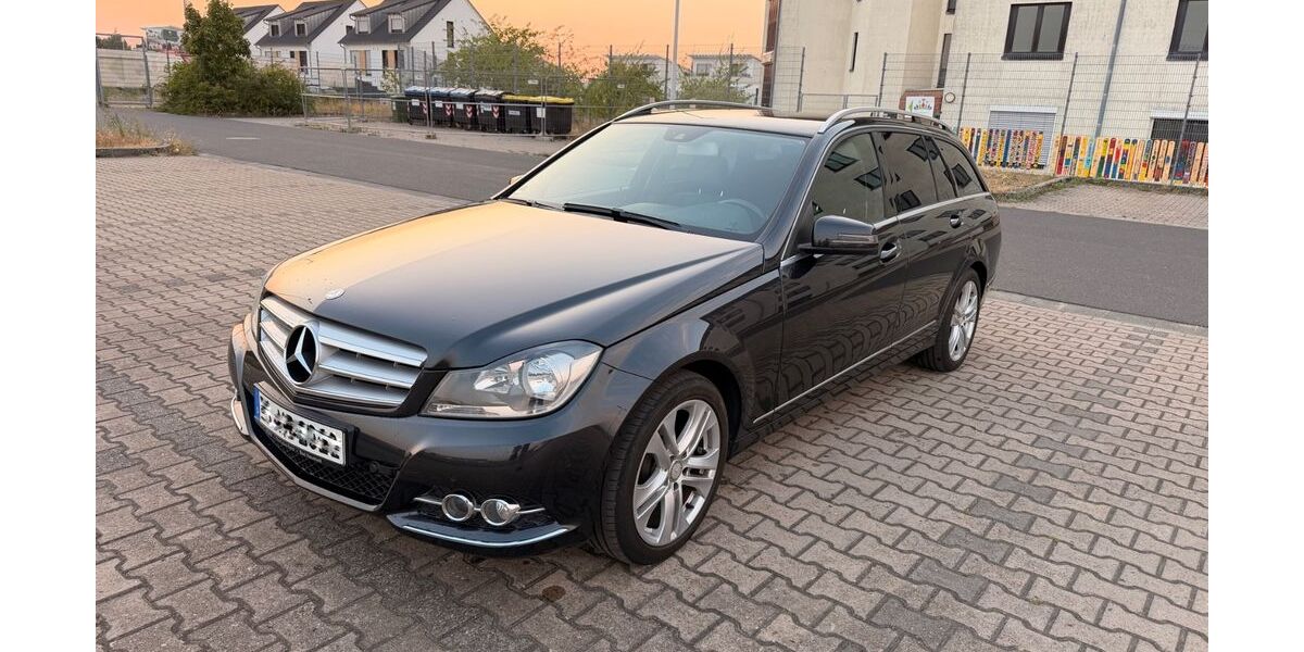 Mercedes-Benz C 220 133.000 km 11.990 &euro; Babenhausen 64832