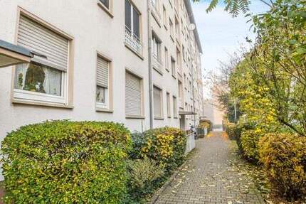 Renovierte 3-Zi.-Wohnung in Frankfurt-Niederrad- modern, hell, mit Balkon und EBK 3 zimmer