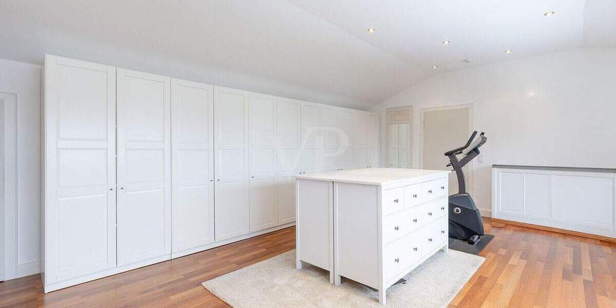 Einfamilienhaus Bad Soden am Taunus Neuenhain - 5 Zimmer, 272 m&sup2;, 1.475.000&euro; | Angebot:25682213