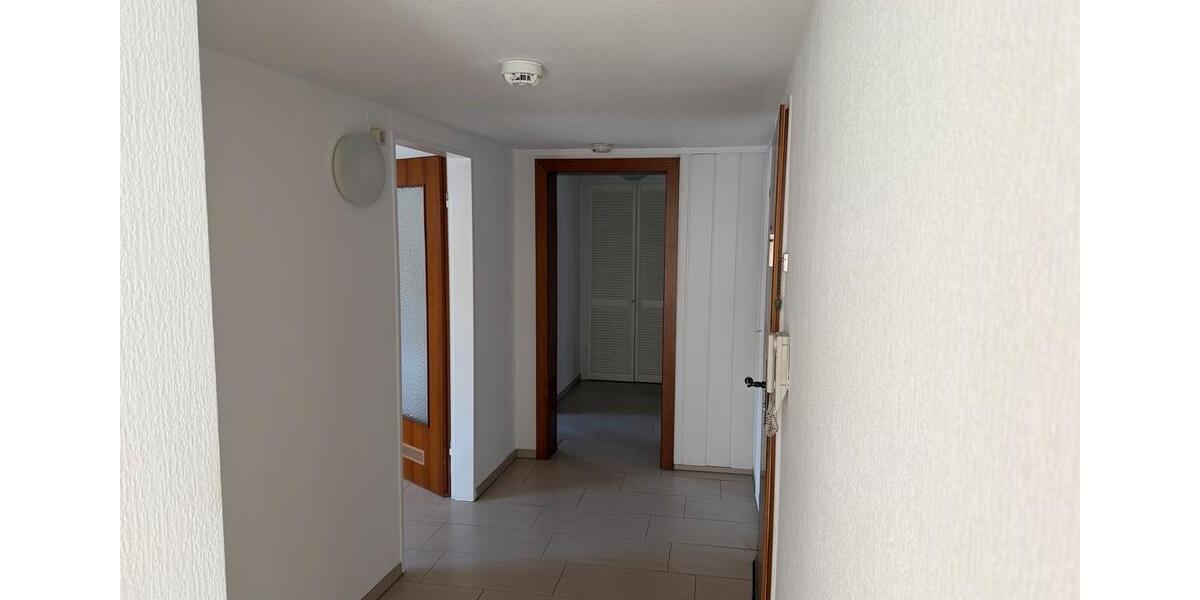 Erdgeschoßwohnung Frankfurt am Main Unterliederbach - 3 Zimmer, 83 m&sup2;, 1.300&euro; | Angebot:26639041