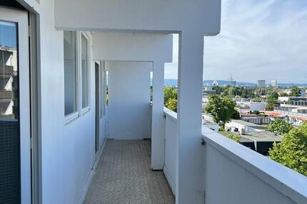 Helle 3 Zimmer Wohnung mit Balkon, EBK & S-Bahn nahe in Frankfurt 3 zimmer